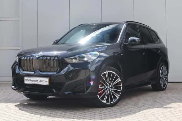 BMW iX1 (2023) thumbnail 1