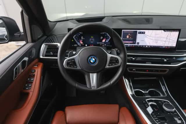 BMW X5 (2025) thumbnail 3