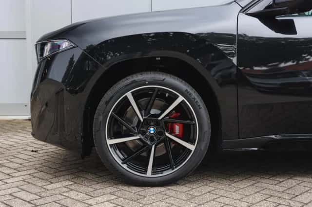BMW iX3 (2026) thumbnail 4