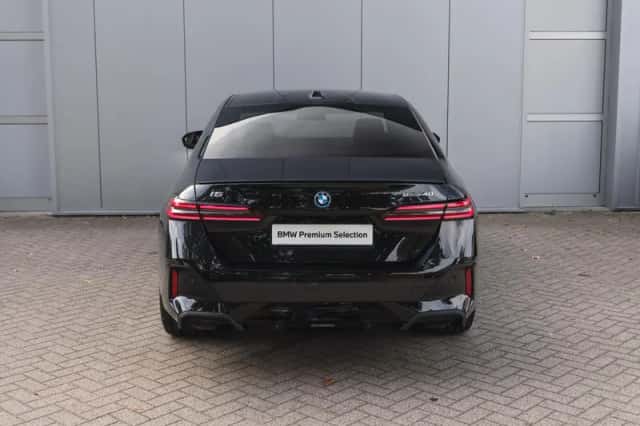 BMW i5 (2026) thumbnail 6
