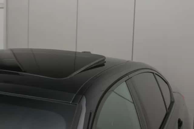 BMW 3-Serie (2024) thumbnail 4