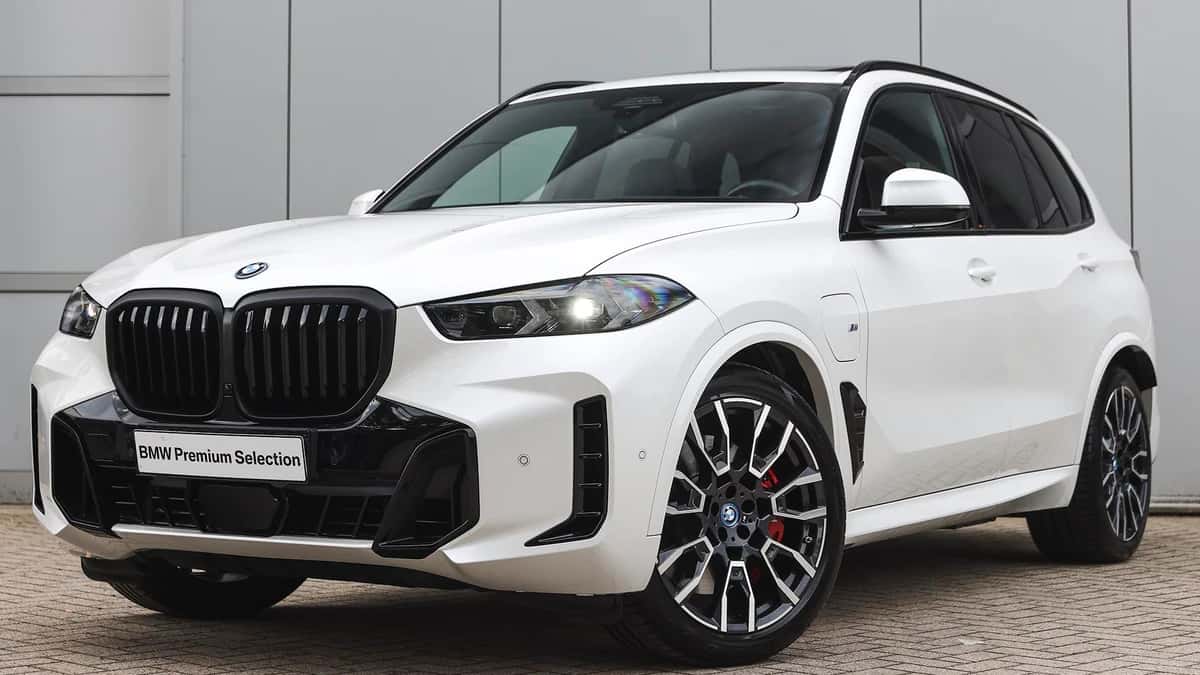 BMW X5 (2024) — foto 1