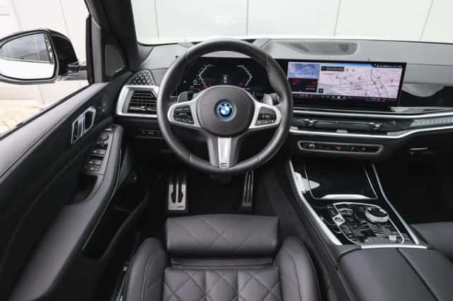BMW X5 (2024) thumbnail 3