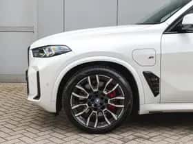 BMW X5 (2024) thumbnail 4