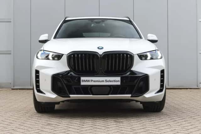 BMW X5 (2024) thumbnail 5