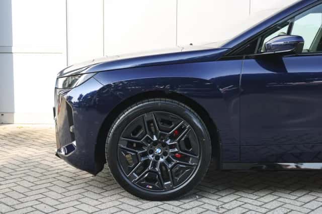 BMW iX (2026) thumbnail 4