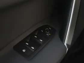 BMW iX (2026) thumbnail 10