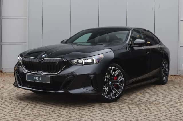 BMW i5 (2026) thumbnail 1