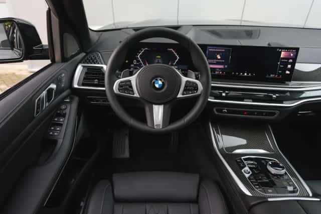 BMW X7 (2026) thumbnail 3