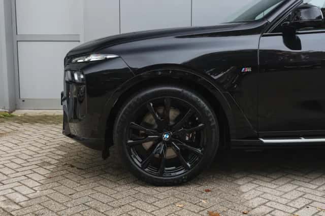 BMW X7 (2026) thumbnail 5