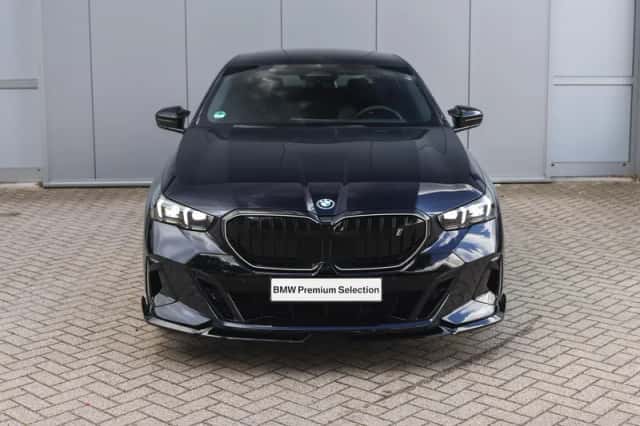 BMW i5 (2025) thumbnail 6