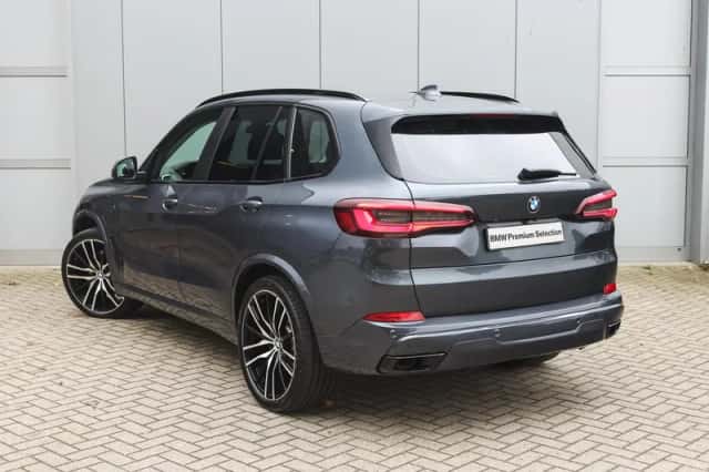BMW X5 (2020) thumbnail 2