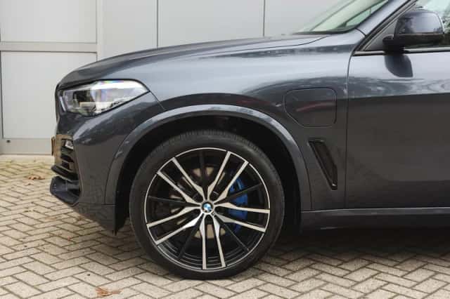 BMW X5 (2020) thumbnail 4