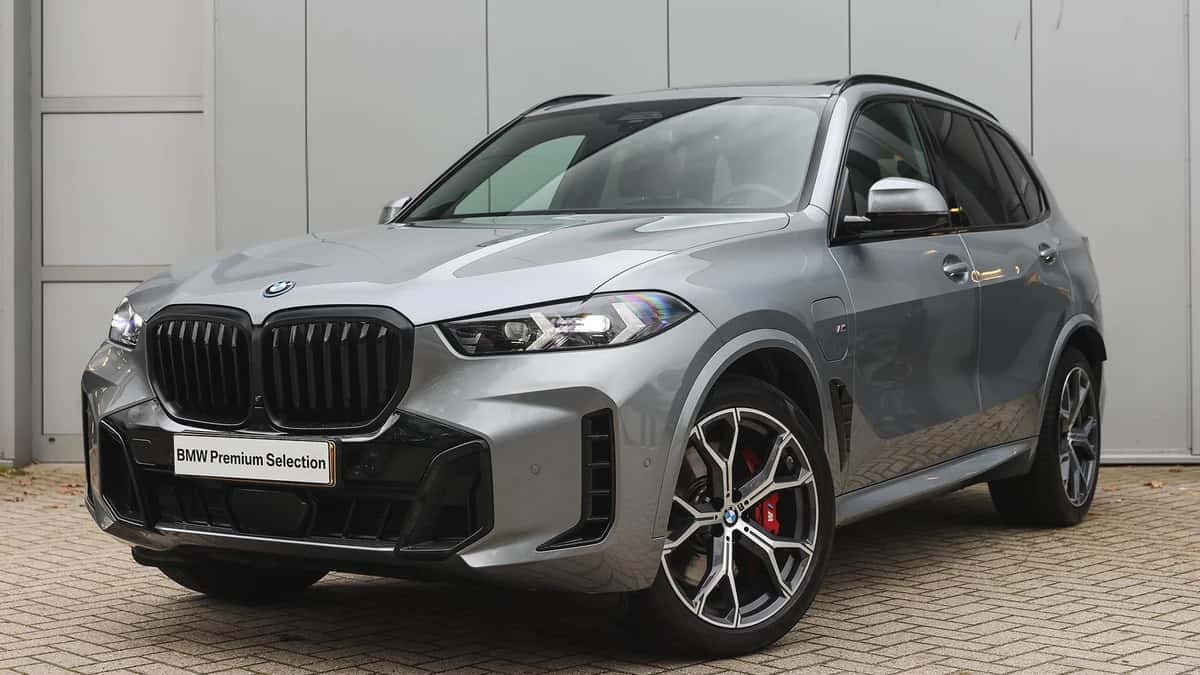 BMW X5 (2024) — foto 1