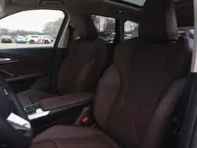 BMW iX1 (2025) thumbnail 13