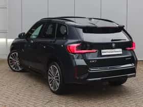 BMW iX1 (2025) thumbnail 2