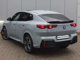 BMW iX2 (2025) thumbnail 2