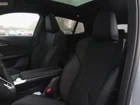BMW iX2 (2025) thumbnail 12