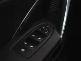 BMW iX2 (2025) thumbnail 14