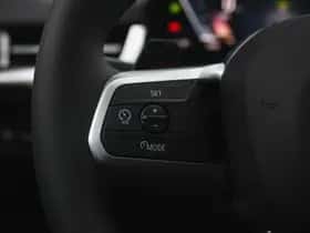 BMW iX2 (2025) thumbnail 15