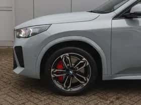 BMW iX2 (2025) thumbnail 4