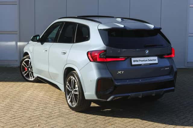 BMW X1 (2025) thumbnail 2