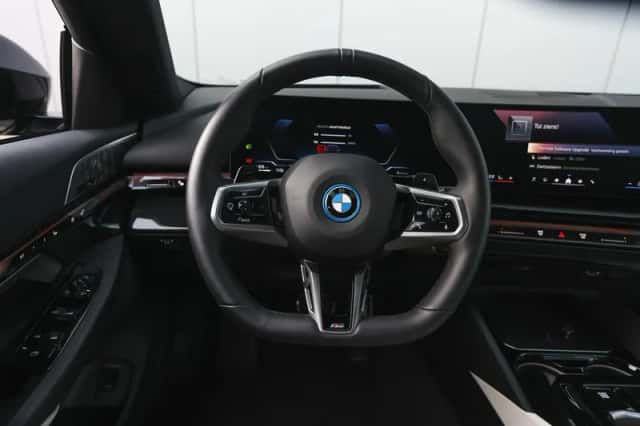BMW 5-Serie (2025) thumbnail 3