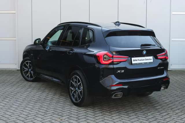BMW X3 (2022) thumbnail 2