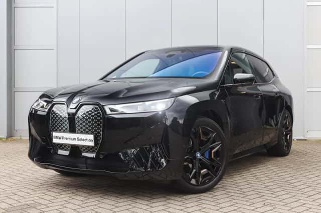 BMW iX (2025) thumbnail 1