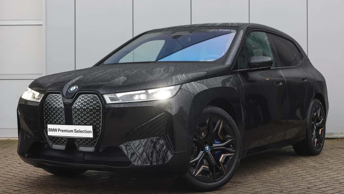 BMW iX (2025) — foto 1