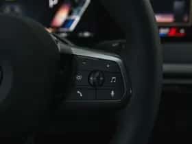 BMW iX (2025) thumbnail 16