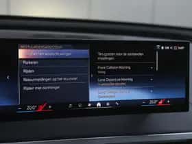 BMW iX (2025) thumbnail 26