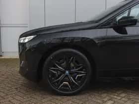 BMW iX (2025) thumbnail 4