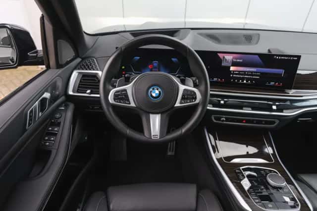 BMW X5 (2025) thumbnail 3