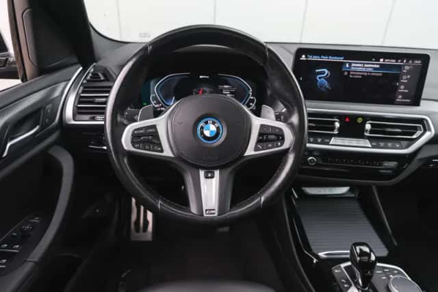 BMW X3 (2021) thumbnail 3