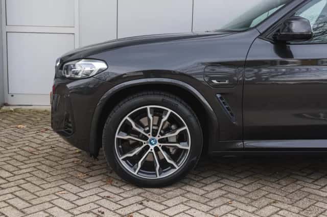 BMW X3 (2021) thumbnail 5