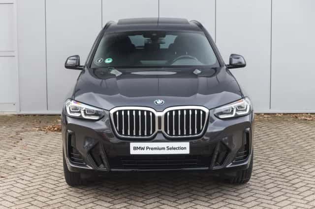 BMW X3 (2021) thumbnail 6