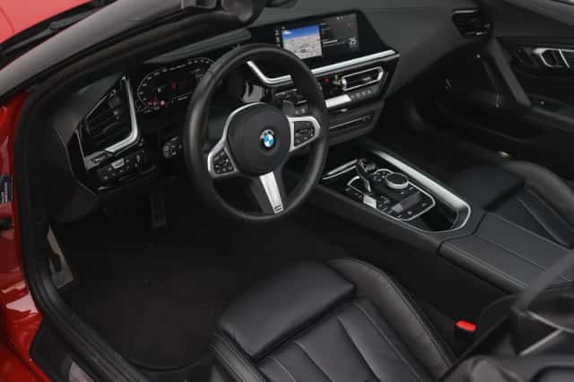 BMW Z4 (2025) thumbnail 3