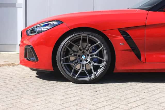 BMW Z4 (2025) thumbnail 4