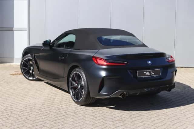 BMW Z4 (2026) thumbnail 2