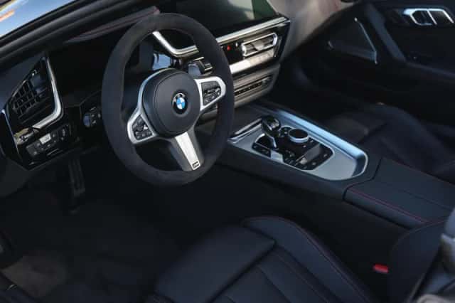 BMW Z4 (2026) thumbnail 3
