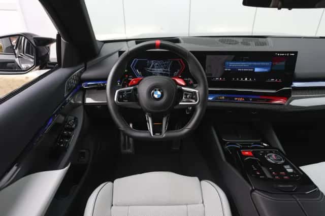 BMW M5 (2025) thumbnail 3