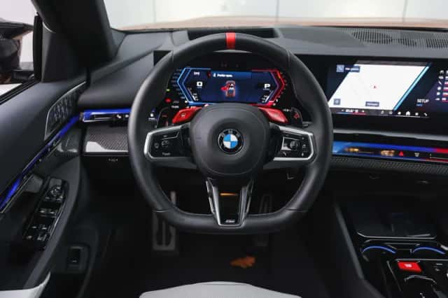 BMW M5 (2025) thumbnail 3