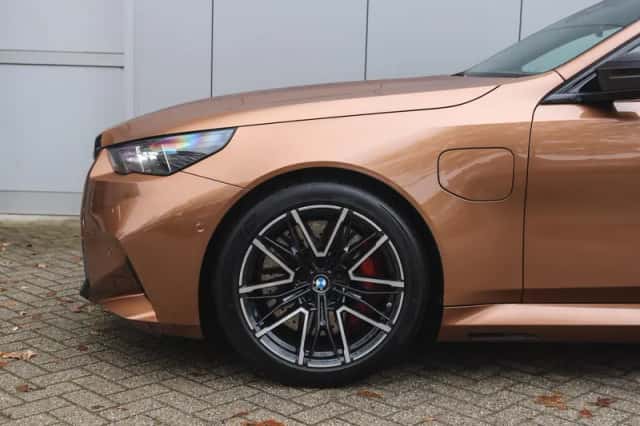 BMW M5 (2025) thumbnail 4