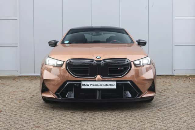 BMW M5 (2025) thumbnail 5