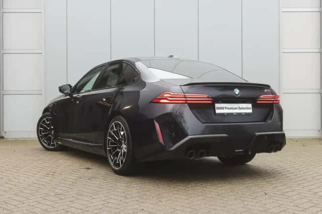 BMW M5 (2024) thumbnail 2