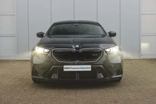 BMW M5 (2024) thumbnail 4