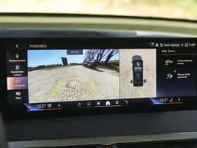 BMW iX (2025) thumbnail 18