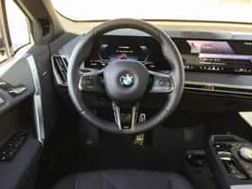 BMW iX (2025) thumbnail 3