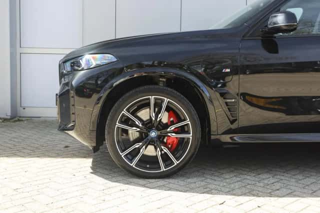 BMW X5 (2024) thumbnail 5